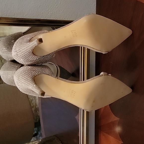 Zara Basic Collection Heels - Picture 6 of 7